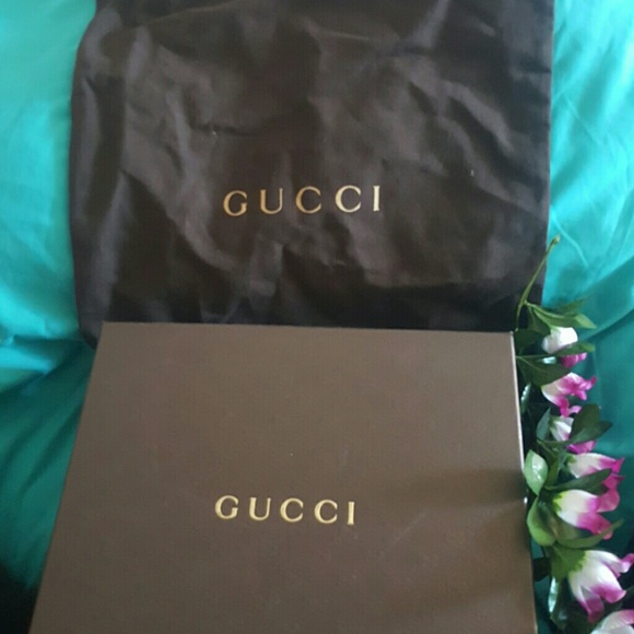 GUCCI Gorgeous Peep Toe Suede Patent Heels EUC 8 - Picture 5 of 8